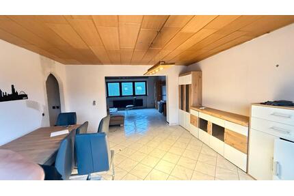 7-Zimmer Wohnung auf zwei Ebene zu vermieten.. In Elsdorf Nieder