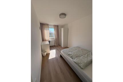 WG-Zimmer! Frisch saniert und möbliert! - München Feldmoching-Hasenbergl