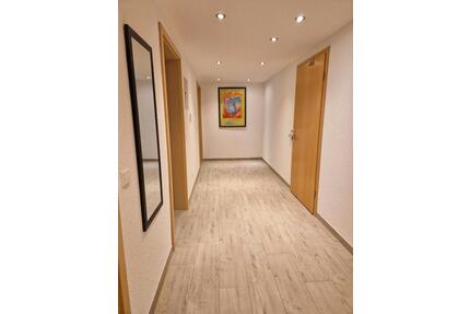 2 Zimmer Wohnung ca. 80 qm - 900,00&nbsp;EUR Kaltmiete, ca.&nbsp; 80,00&nbsp;m&sup2; in Elzach (PLZ: 79215)