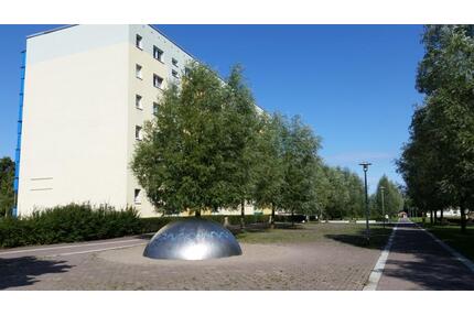 ++ 2 Zimmer mit Balkon ++ - 310,00&nbsp;EUR Kaltmiete, ca.&nbsp; 50,50&nbsp;m&sup2; in Stralsund (PLZ: 18437) Langendorfer Berg