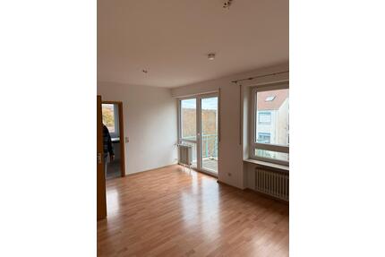 1 Zimmer Apartment - 685,00&nbsp;EUR Kaltmiete, ca.&nbsp; 36,00&nbsp;m&sup2; in Schweinfurt (PLZ: 97421) Gartenstadt