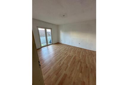 3 Zimmer Wohnung mit neuer Einbauküche - Pirmasens Niedersimten