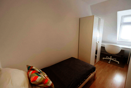 WG-Zimmer in Erfurt 450,00 € 9 m²