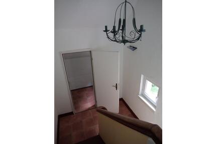 Mietwohnung im ganz Grünen - 700,00&nbsp;EUR Kaltmiete, ca.&nbsp; 95,00&nbsp;m&sup2; in Wiesbaden (PLZ: 65195) Nordost