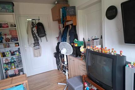 Nachmieter für großes WG Zimmer mit eigenem Balkon - Aalen Unterkochen