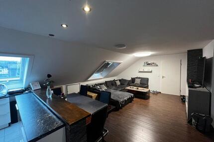 Nachmieter für Helle 3-Zimmer Dachgeschosswohnung in Wuppertal