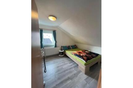 WG Zimmer zu mieten - 540,00&nbsp;EUR Kaltmiete, ca.&nbsp; 20,00&nbsp;m&sup2; in Hamburg (PLZ: 22525) Stellingen