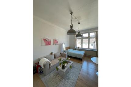 1-Zimmer Altbauwohnung im Medienhafen Düsseldorf