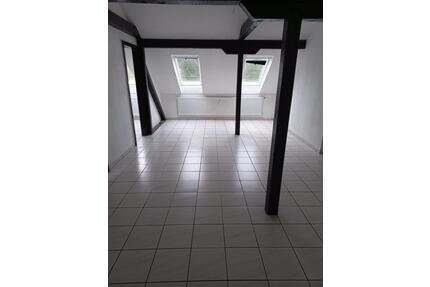 3 Zimmer Küche Bad Wohnung in Bous