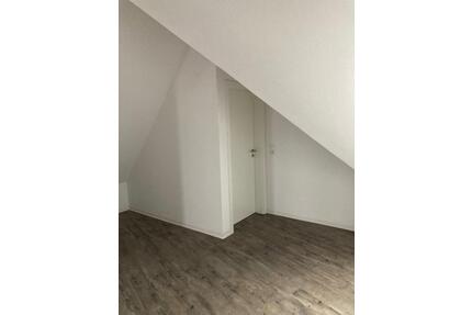 Schöne 2,5-Zi. Dachgeschoss-Whg. in der Missundestr. 48, Dortmund