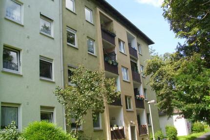 Top Lage! SanierteRenovierte 2,5-Zimmer mit Balkon - Frankfurt am Main Eschersheim