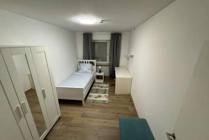 WG-Zimmer in Königsbrunn 575,00 € 12 m²