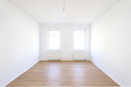 ERSTBEZUG mit BALKON in EBERSDORF - Chemnitz