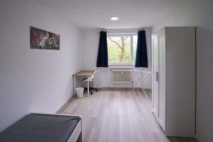 WG-Zimmer in Düsseldorf 619,00 € 11 m²