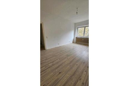 Zwei Zimmer Wohnung - 570,00&nbsp;EUR Kaltmiete, ca.&nbsp; 69,00&nbsp;m&sup2; in Wuppertal (PLZ: 42289) Gemarkung Barmen