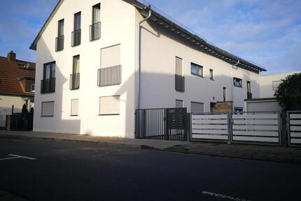 Moderne 3 Zimmer Wohnung in optimaler Lage (Altstadt Heusenstamm nähe Bahnhof)