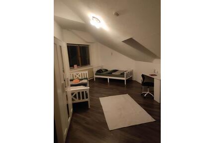 WG-Zimmer für ukrainische Flüchtlinge Mutter mit Kind - Hennef (Sieg)