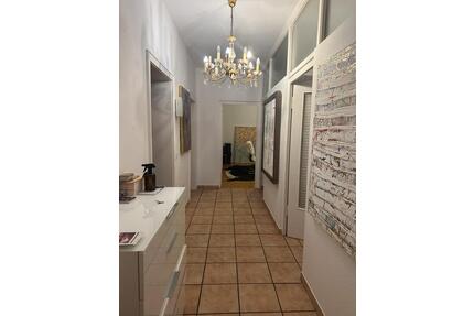 Wg-Zimmer in Krefeld - nur Frau