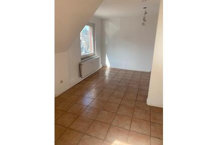 3 Zimmer Wohnung zu Vermietung - 600,00&nbsp;EUR Kaltmiete, ca.&nbsp; 68,00&nbsp;m&sup2; in Bad Salzuflen (PLZ: 32105)