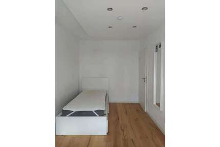 WG-Zimmer in München 750,00 € 12 m²
