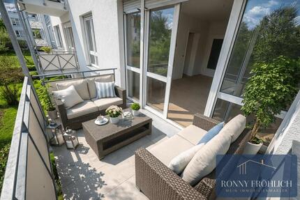 reserviert, 2 Zimmer Wohnung mit WOW-Faktor, Balkon, Tiefgarage, Fahrstuhl, neues Bad in Zwickau