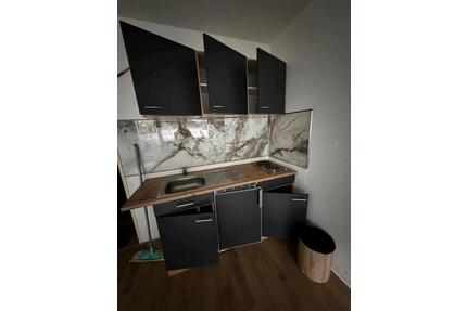 Ein Zimmer Wohnung - 450,00&nbsp;EUR Kaltmiete, ca.&nbsp; 25,00&nbsp;m&sup2; in Hannover (PLZ: 30449) Linden-Limmer