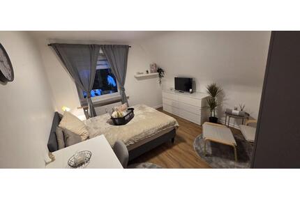 Möbliertes Zimmer ca. 3 Min zur S-Bahn Hoheneichen. 01.04.26. - Hamburg Wandsbek