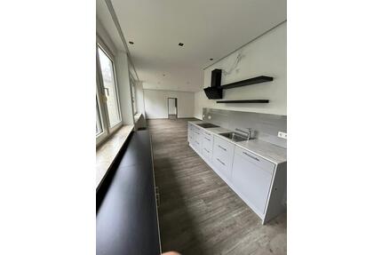 2 Zimmer 70qm mit Küche - 950,00&nbsp;EUR Kaltmiete, ca.&nbsp; 70,00&nbsp;m&sup2; in Bochum (PLZ: 44803) Altenbochum