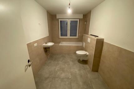 Frisch renovierte 2-Zimmer-Wohnung mit großer Terrasse in Heddesheim – Friedrichstraße 14, 68542 Heddesheim