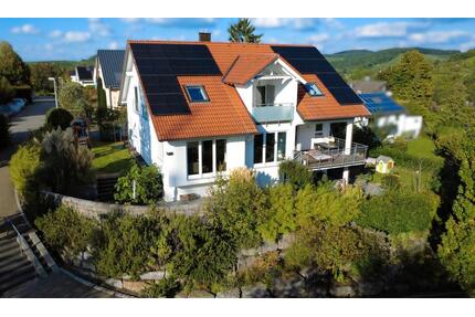 Charmante 3-Zimmer Dachgeschosswohnung mit Balkon in Beilstein