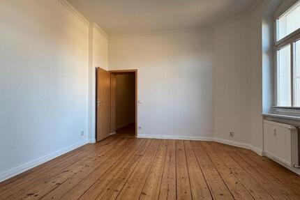 ERSTBEZUG NACH SANIERUNG: 2-Zimmer Wohnung im Stadtzentrum - Mittenwalde