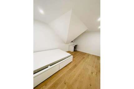WG-Zimmer in München 975,00 € 17 m²