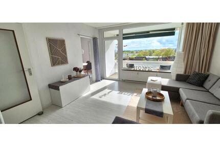 Möbelierte helle 1,5-Zimmer Wg mit Balkon und Markise - Laatzen