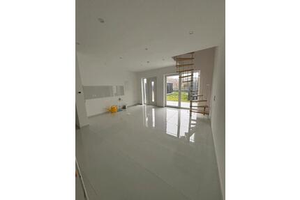 2 Zimmer Küche Bad - 490,00&nbsp;EUR Kaltmiete, ca.&nbsp; 50,00&nbsp;m&sup2; in Reiskirchen (PLZ: 35447)