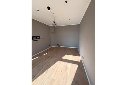 3 Zimmer Wohnung - 1.018,00&nbsp;EUR Kaltmiete, ca.&nbsp; 80,00&nbsp;m&sup2; in Wuppertal (PLZ: 42275)
