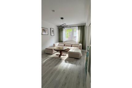Lichtdurchflutete 2,5 Zimmer Wohnung Düsseltal EBK - Düsseldorf
