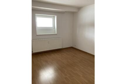 Moderne 2-Zimmer-Souterrain-Wohnung mit barrierefreiem Badezimmer in Hannover