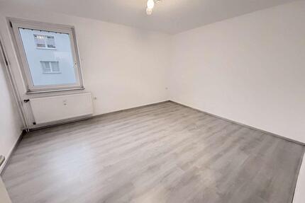 2 Zimmer Wohnung mit Wohnküche Jobcenter ab 3 Personen möglich - Essen Stadtbezirk III