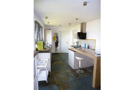 Neuwertige, gehobene 3 Zimmer Wohnung im EG mit Garten und Kaminofen !!! - Schramberg