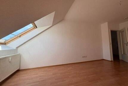 * sonnige DG-Wohnung * Gohlis-Mitte * 2 Zimmer * sehr gepflegt * - Leipzig