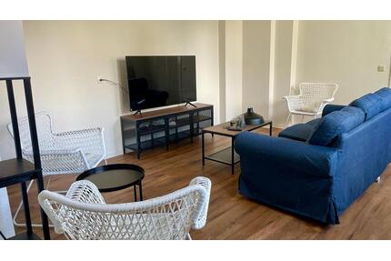 Einziehen und Wohlfühlen - geräumige 5-Zi-Wohnung für Familien, Zeitarbeiter, WG geeignet - Halle (Saale) Silberhöhe