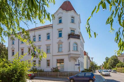 Helle geräumige zwei Zimmer Wohnung im Erdgeschoß - Dresden Pieschen