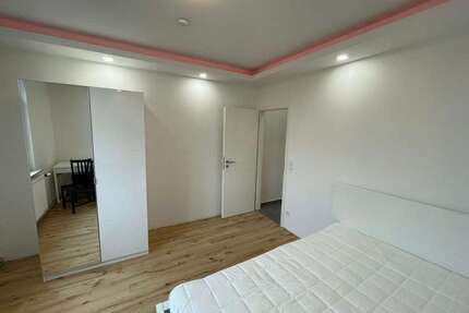 WG-Zimmer in Nürnberg 360,00 € 11.92 m²