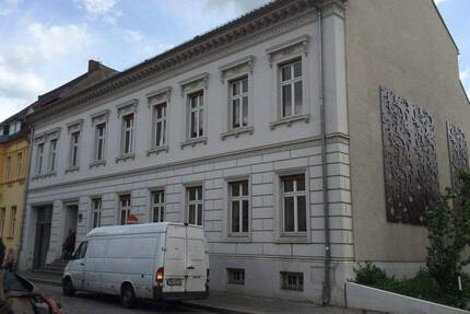Attraktive 4-Zimmer Altbauwohnung mit Terrasse im Zentrum von Luckenwalde