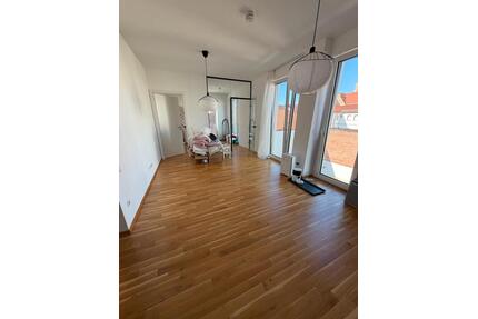 2 Zimmer Wohnung mit Gartenzimmer in Stuttgart-Zuffenhausen
