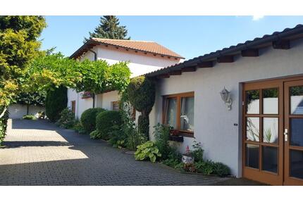 Zimmer möbliert zu vermieten - 300,00&nbsp;EUR Kaltmiete, ca.&nbsp; 16,00&nbsp;m&sup2; in Gera (PLZ: 07552) Bieblach-Ost