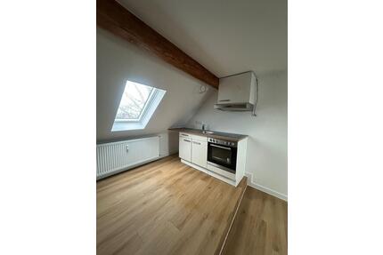 2 Zimmer DG Wohnung in *zentraler Lage* zu vermieten - Rotenburg (Wümme)