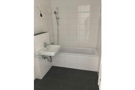 2-Zimmer-Wohnung, mit goßem Wohnzimmer, direkt bezugsfertig - Dortmund Mengede