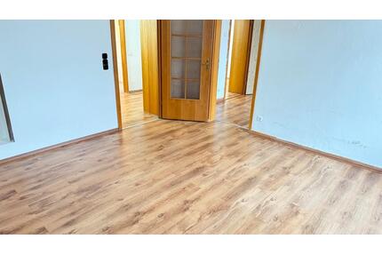 Duisburg Rheinhausen Markt DG 2,5 Zimmer Wohnung zu Vermieten