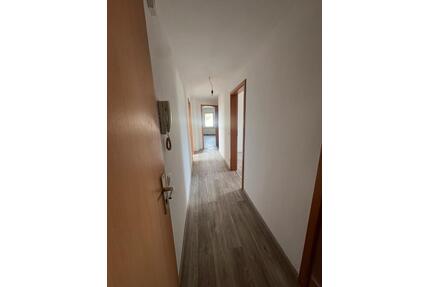 3-Zimmer-WG-Wohnung | 75 m² | teilmöbliert | 860 € warm | Witten